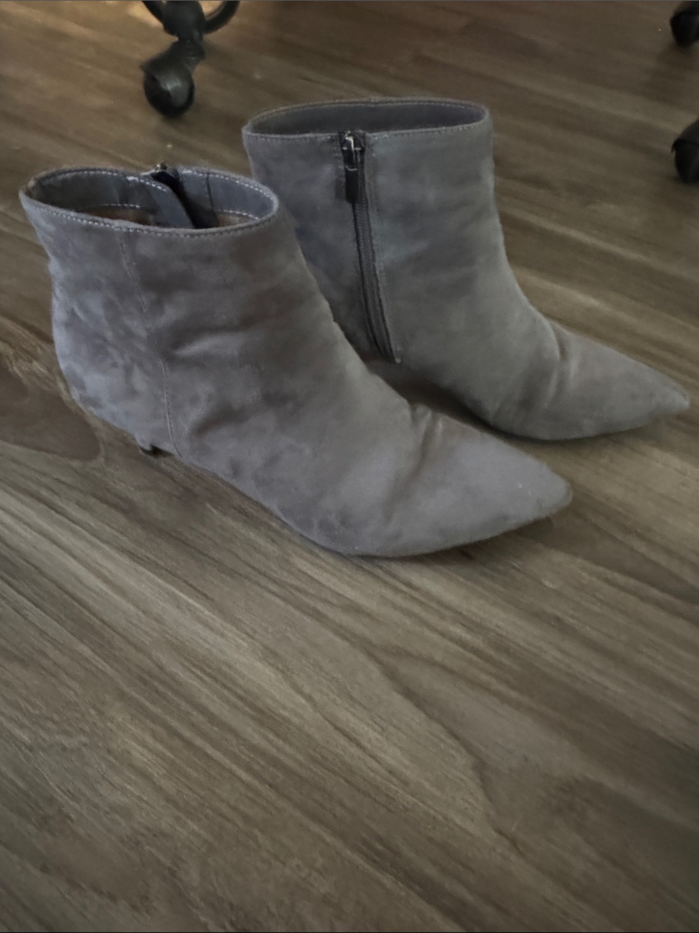 Naturalizer Gray Suede Ankle Booties with Side Zip Sz 8.5 in EUC
